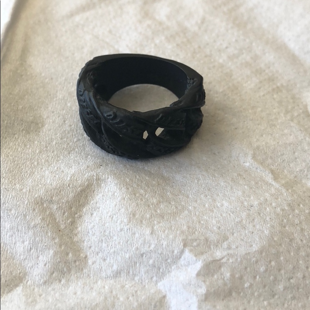 Black ring diesel